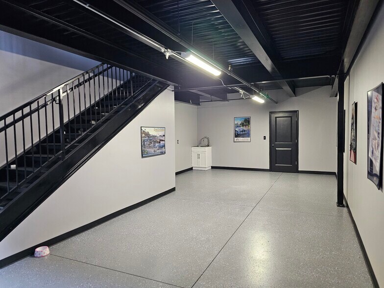 247 Apex Dr, Pontiac, MI à vendre - Photo intérieure - Image 2 de 15