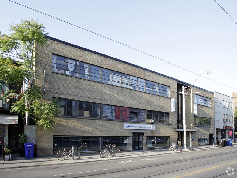 1139 College St, Toronto, ON à vendre - Photo principale - Image 1 de 1