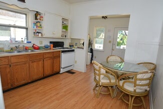 Plus de détails pour 313 Augusta Ave, Dekalb, IL - Multi-résidentiel à vendre