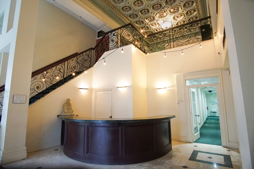 201 Center St, Anaheim, CA for lease - Interior Photo - Image 2 of 12