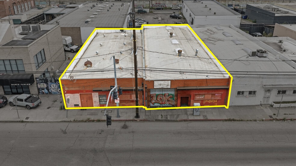 939-943 N Vignes St, Los Angeles, CA à vendre - Photo du bâtiment - Image 2 de 19