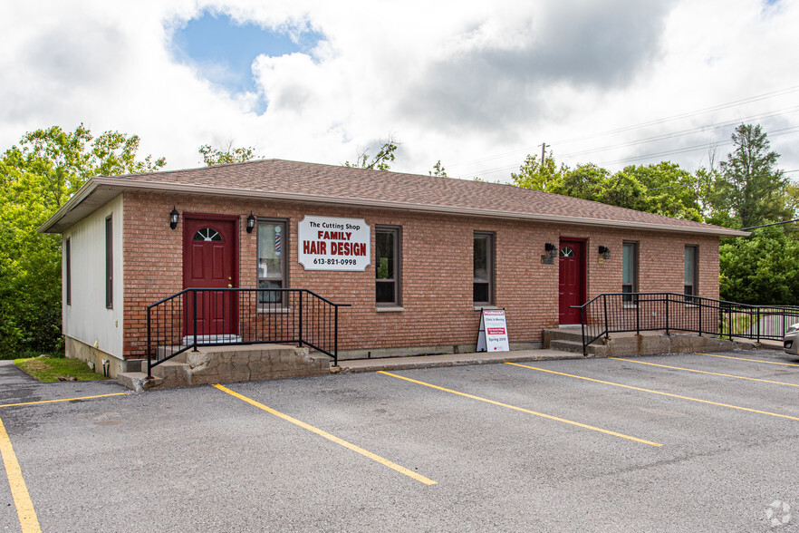 1399 Ellsworth Lane, Ottawa, ON for lease - Primary Photo - Image 1 of 10