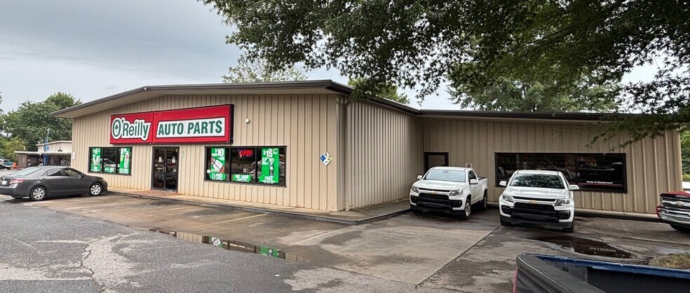 120 E Main St, Boonville, NC for lease - Building Photo - Image 1 of 6