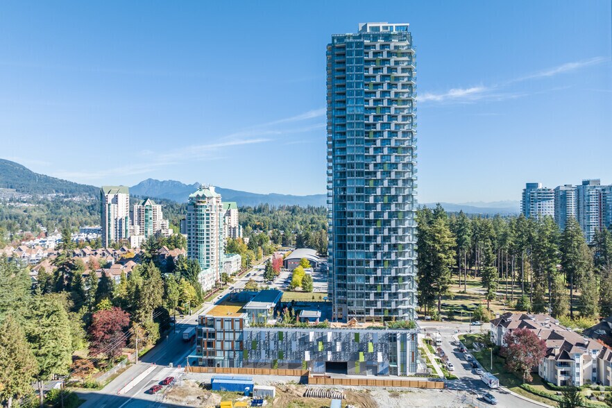 1182 Westwood St, Coquitlam, BC à vendre - Photo du bâtiment - Image 2 de 5