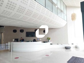 Bureau dans Guyancourt à louer Photo intérieure- Image 2 de 7