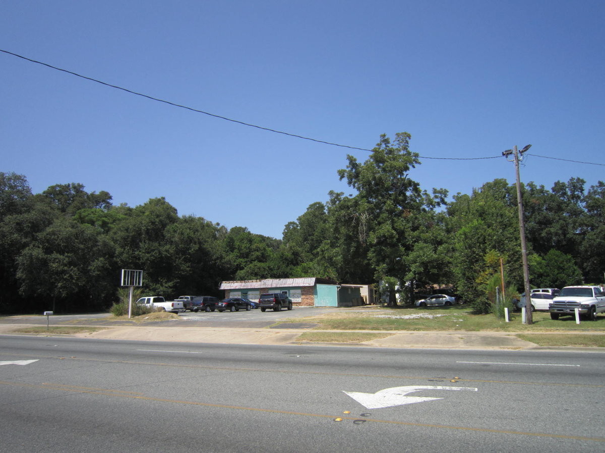 412 Beverly Pkwy, Pensacola, FL for sale Primary Photo- Image 1 of 7