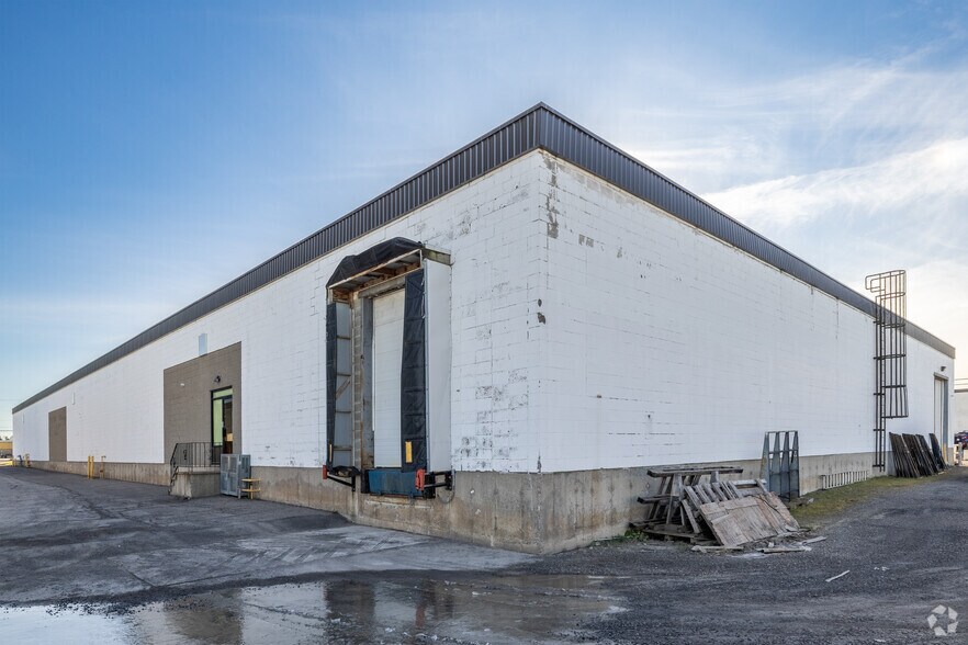 85 Bentley Ave, Ottawa, ON à louer - Photo du bâtiment - Image 3 de 3