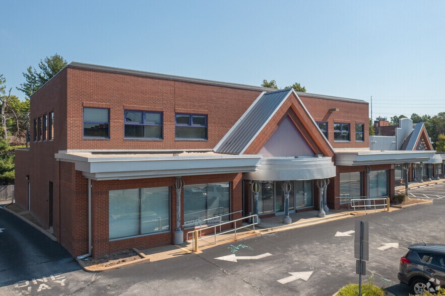 8211-8221 Clayton Rd, Saint Louis, MO à vendre - Photo du bâtiment - Image 3 de 8