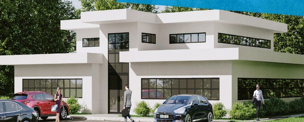 12730 New Brittany Blvd, Fort Myers, FL à louer - Photo du bâtiment - Image 2 de 6