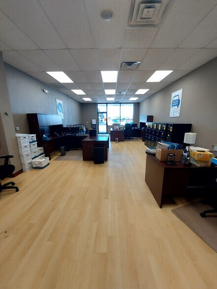 825 Lexington Blvd, Fort Atkinson, WI à louer - Photo du bâtiment - Image 3 de 21