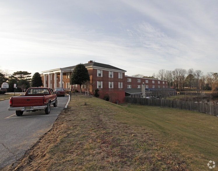 9 E Loockerman St, Dover, DE à louer - Photo du bâtiment - Image 3 de 9