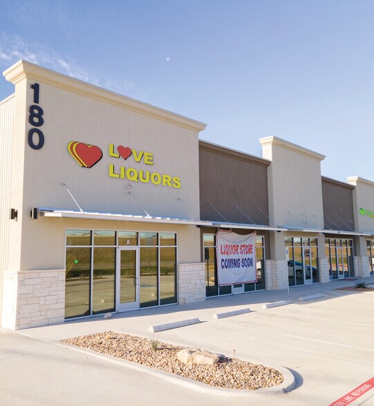 200 S Main St, Nolanville, TX à louer - Photo du bâtiment - Image 3 de 10