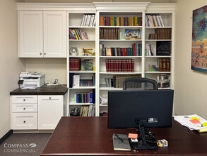 20340-20370 Empire Ave, Bend, OR à louer Photo intérieure- Image 2 de 7