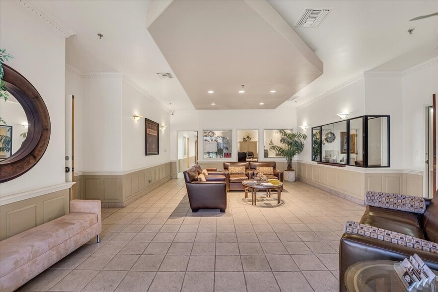 6540 S Pecos Rd, Las Vegas, NV for lease - Lobby - Image 2 of 20