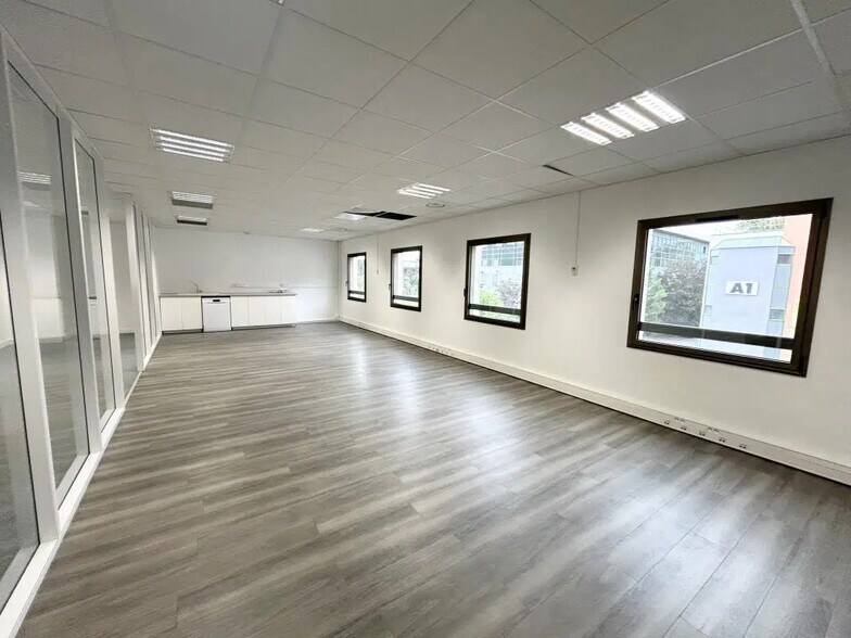 5 Rue Gorge De Loup, Lyon for lease - Interior Photo - Image 3 of 14