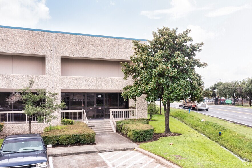 245 Mccarty Rd, Houston, TX à louer - Photo du bâtiment - Image 3 de 6