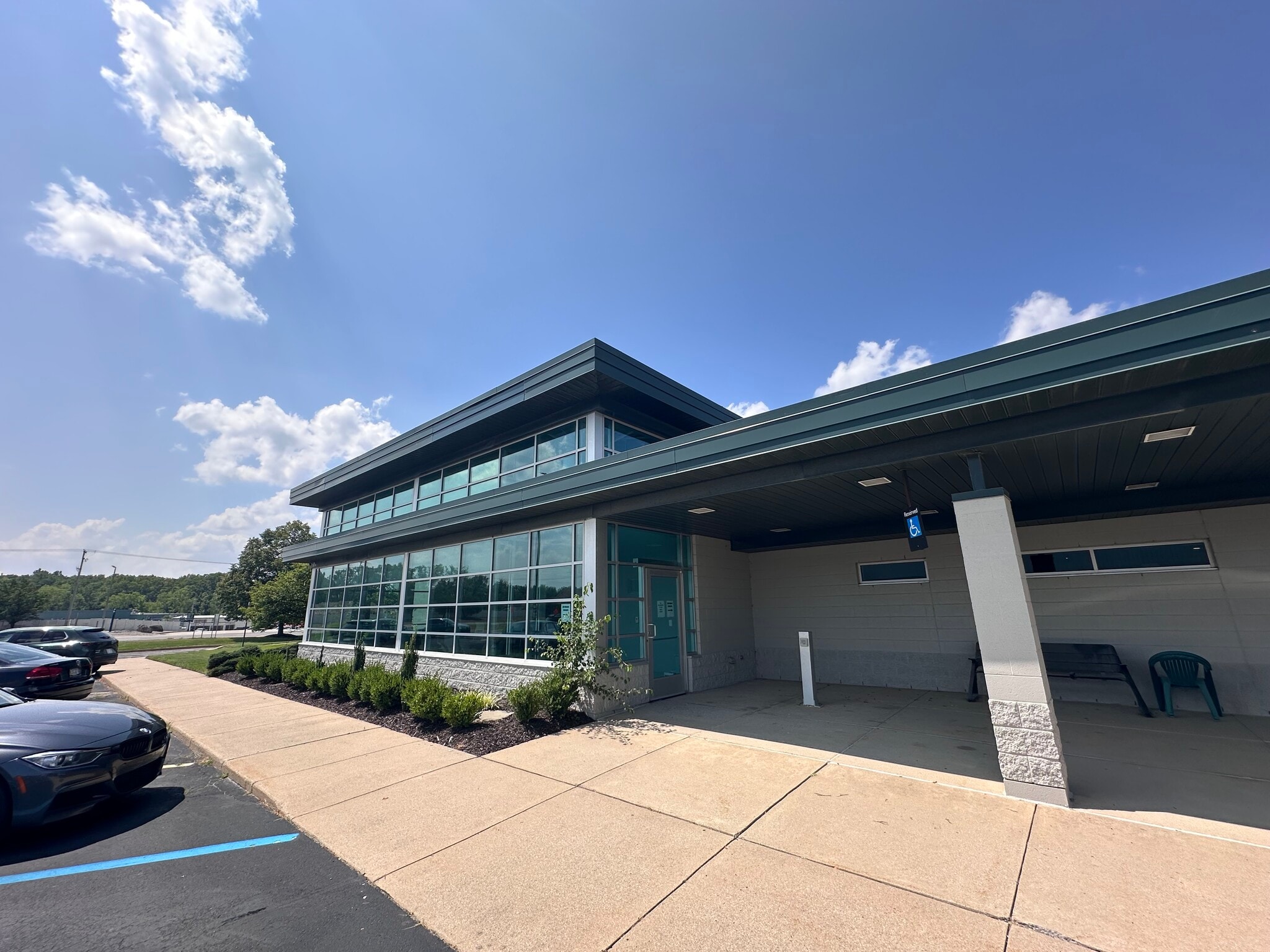 3350 Broadmoor Ave SE, Grand Rapids, MI for lease Primary Photo- Image 1 of 42