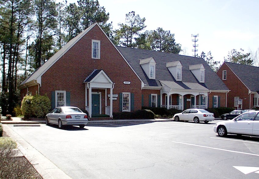 1707 Mount Vernon Rd, Dunwoody, GA for lease - Building Photo - Image 2 of 4