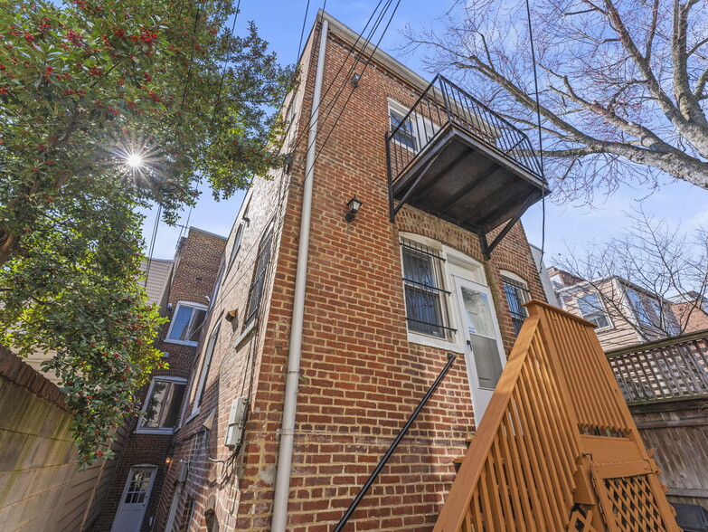 916 E Capitol St Ne, Washington, DC for sale - Building Photo - Image 2 of 58