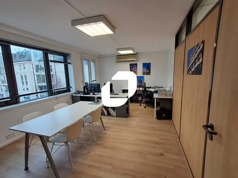 Bureau dans Antony à louer - Photo du bâtiment - Image 3 de 18
