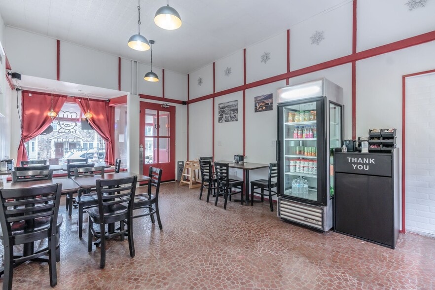 49 N Broad St, Nazareth, PA for lease - Interior Photo - Image 3 of 5