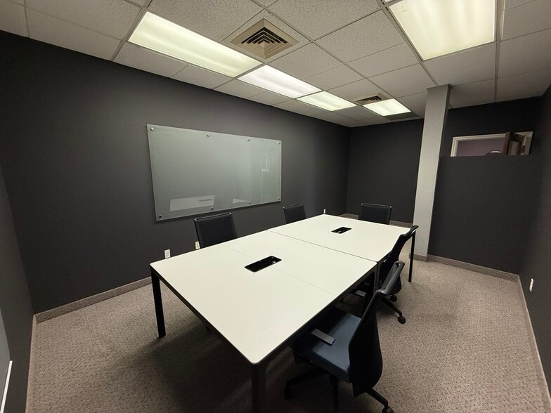 748 Market St, Redding, CA à vendre - Photo du bâtiment - Image 2 de 14