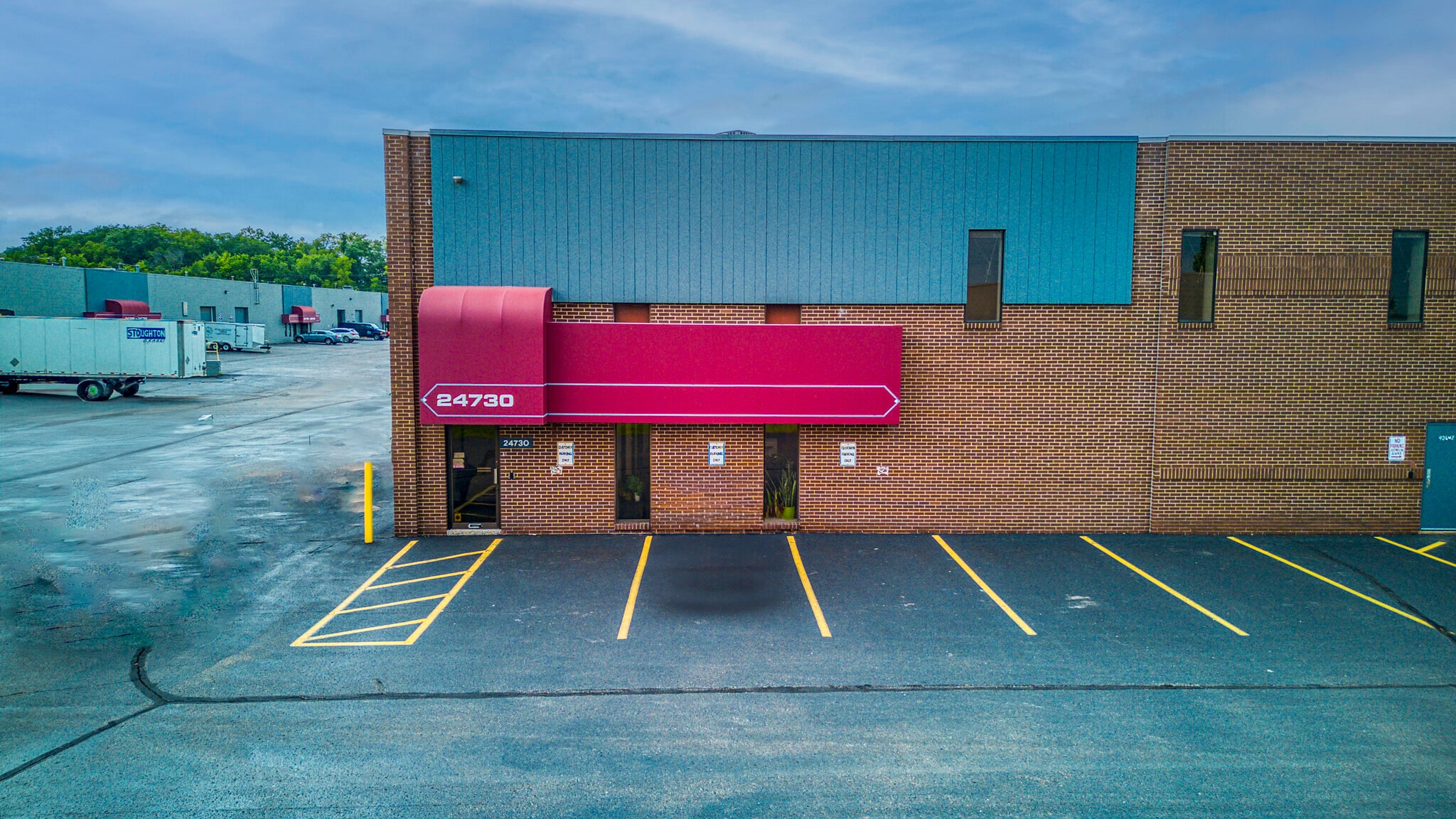 24730-24804 Crestview Ct, Farmington Hills, MI for lease Building Photo- Image 1 of 7