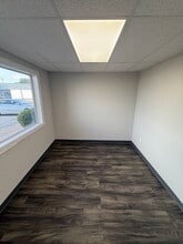 1663 Hickory Dr, Haltom City, TX à louer Photo intérieure- Image 2 de 7