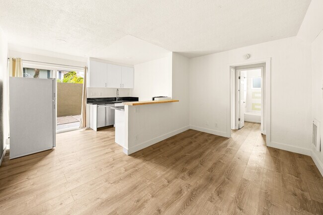 More details for 6597 Trigo Rd, Goleta, CA - Multifamily for Sale