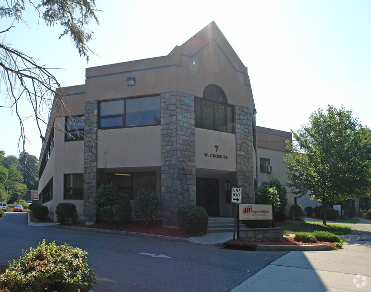 5-7 Cross St, Hawthorne, NY à louer - Photo du bâtiment - Image 3 de 6