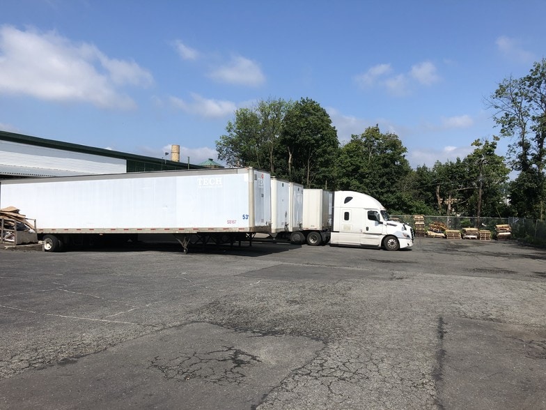 99 Jersey Ave, New Brunswick, NJ for lease - Building Photo - Image 2 of 10