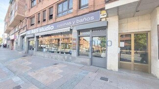 Plus de détails pour Multi-résidentiel à vendre