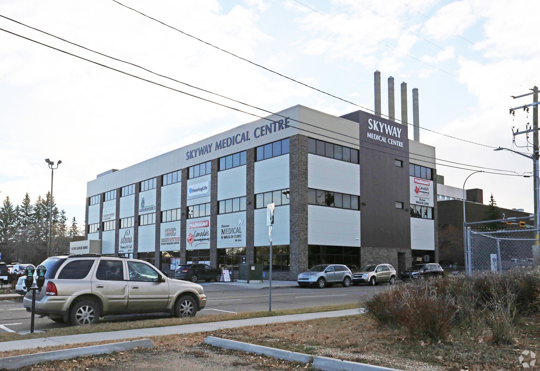 4309 52 Ave, Red Deer, AB à louer Photo principale- Image 1 de 9