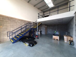 Richard Jones Rd, Minster Lovell à louer Photo intérieure- Image 1 de 3