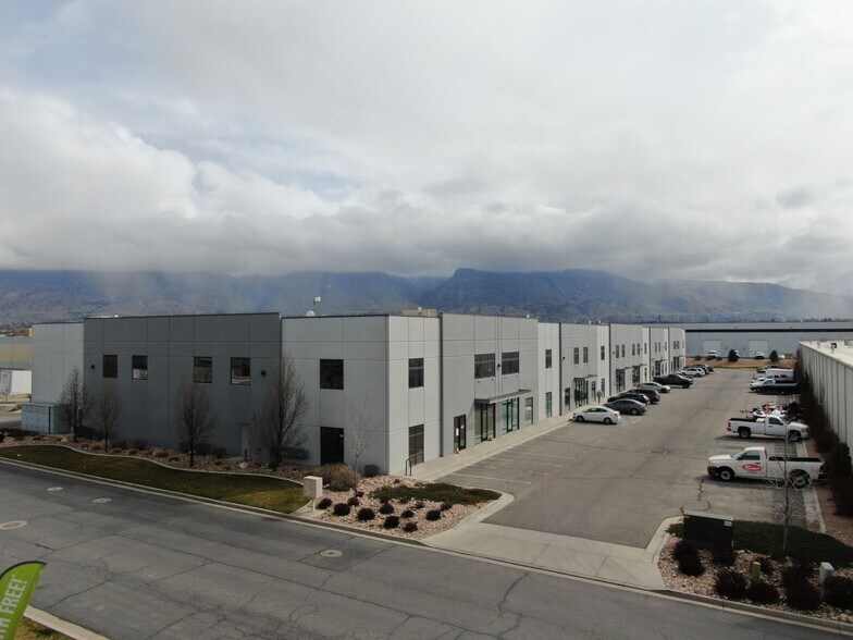 142 N 1800 W, Lindon, UT à louer - Photo du bâtiment - Image 3 de 9