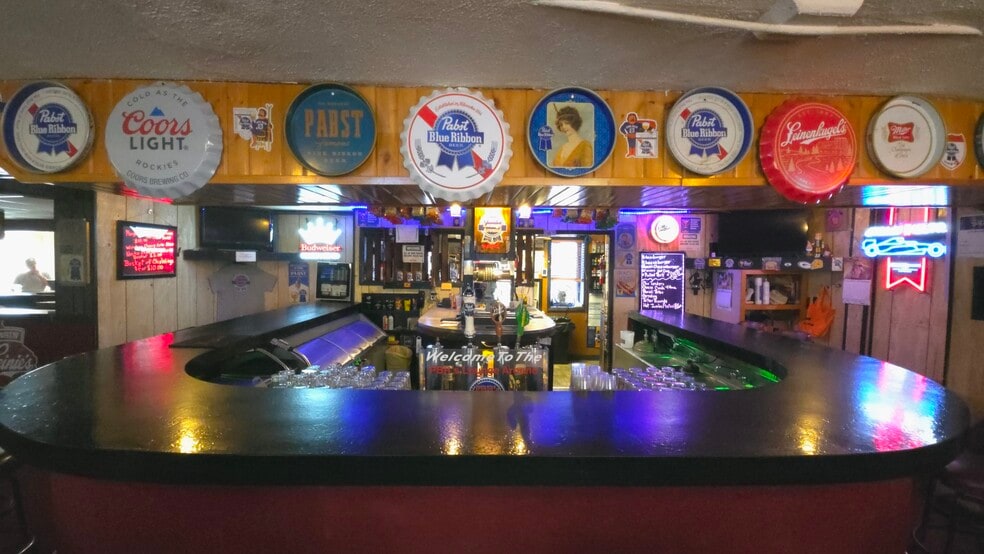 137 S Main St, Medford, WI for sale - Interior Photo - Image 1 of 4