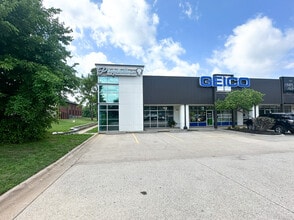 1706 SE Walton Blvd, Bentonville, AR à louer Photo du bâtiment- Image 2 de 10