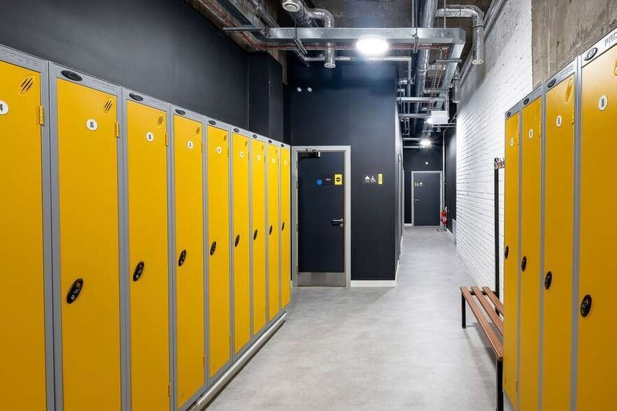 42-46 Fountain St, Belfast for lease - Building Photo - Image 2 of 9