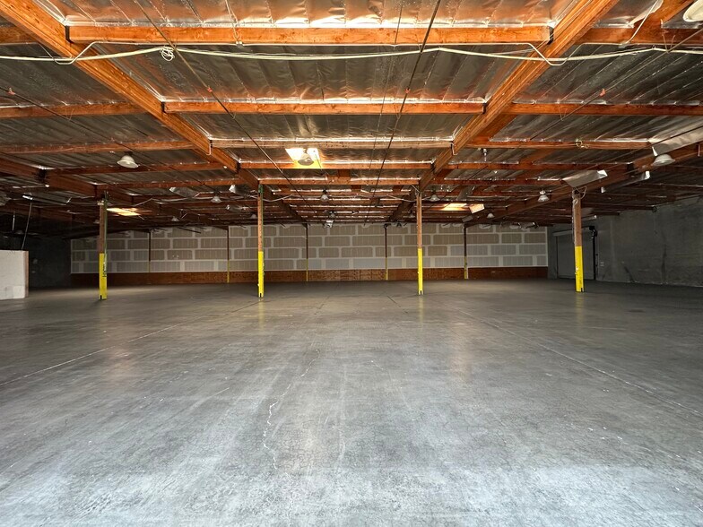 3070 Skyway Dr, Santa Maria, CA à louer - Photo du bâtiment - Image 2 de 13