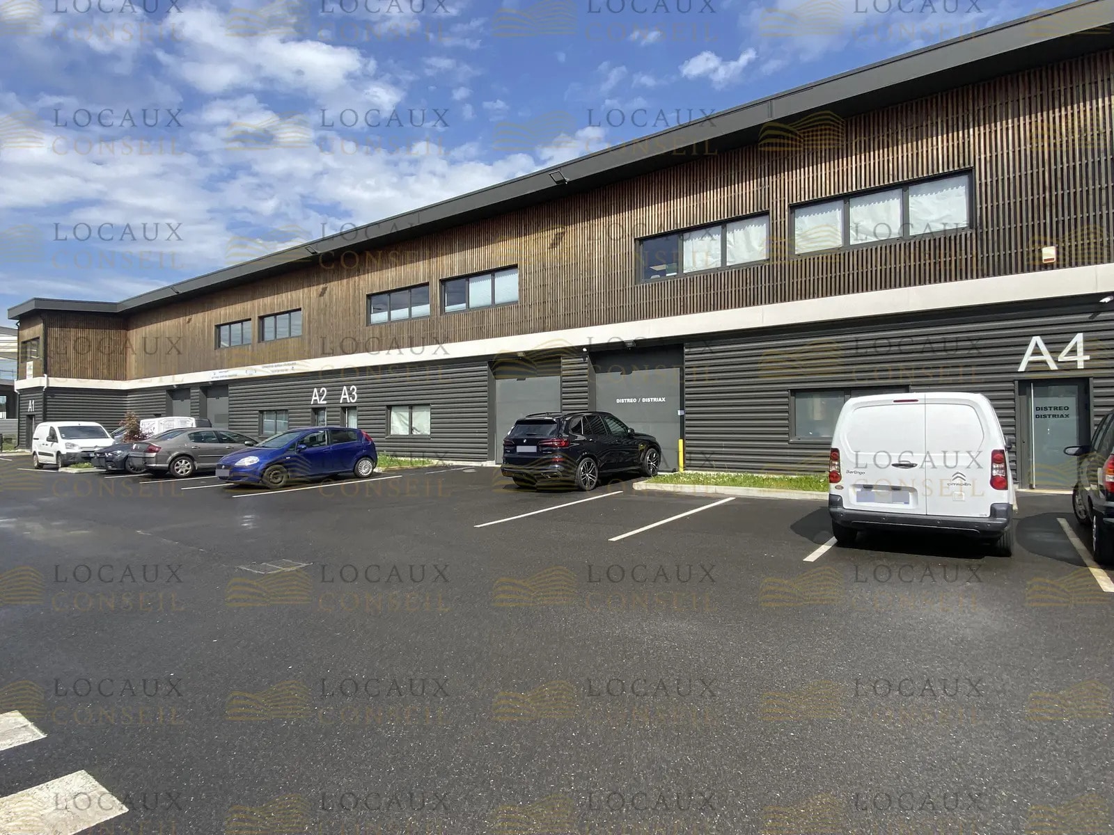 Flex in Cormeilles-en-Parisis for lease Building Photo- Image 1 of 7
