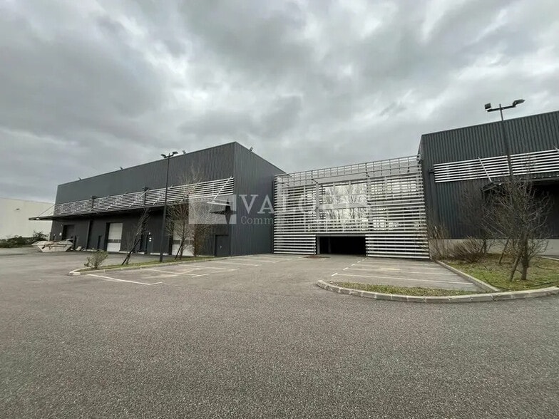 Rue Henri Delaunay, Aix-en-Provence for lease - Building Photo - Image 2 of 16