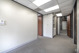 1400 N Sam Houston Pky E, Houston, TX à louer Photo intérieure- Image 2 de 6