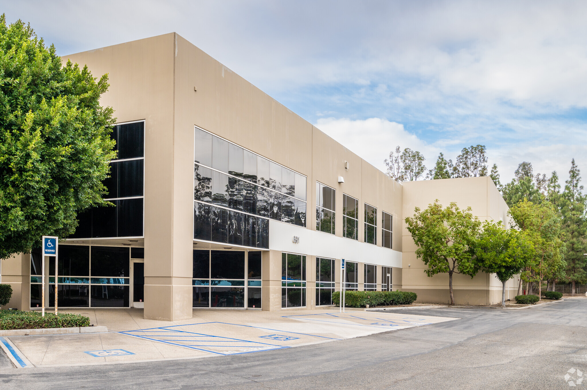 691-701 Burning Tree Rd, Fullerton, CA for lease Primary Photo- Image 1 of 6