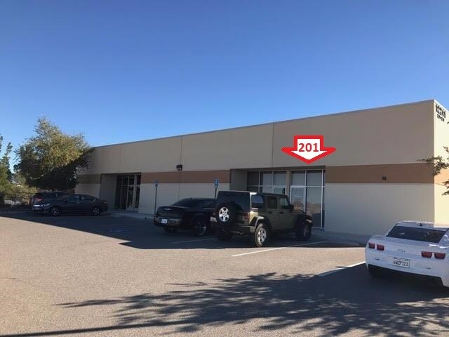 12241 Industrial Blvd, Victorville, CA à louer - Photo du bâtiment - Image 1 de 15