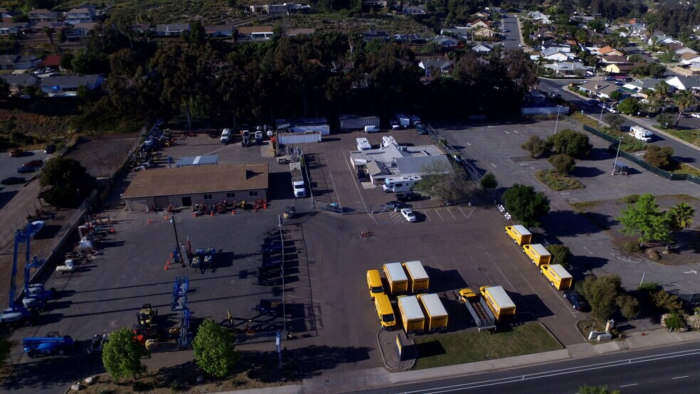 13044 Poway, Poway, CA à vendre - Photo du bâtiment - Image 2 de 26