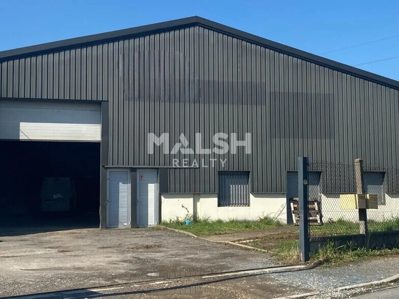 Flex dans Villefranche-sur-Saône à louer - Photo du bâtiment - Image 3 de 6