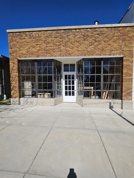 81 E Main St, Wellsville, UT for lease - Primary Photo - Image 1 of 3