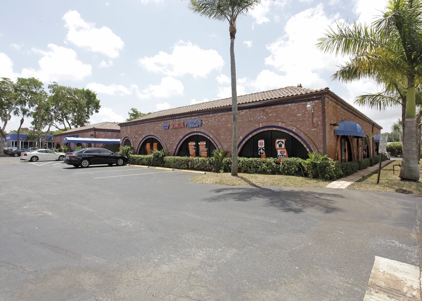 3880 Coconut Creek Pky, Coconut Creek, FL à louer - Photo du bâtiment - Image 3 de 18