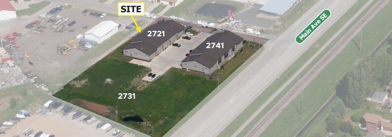 Shop Condos and Land portefeuille de 3 propriétés à vendre sur LoopNet.ca Photo du bâtiment- Image 1 de 2