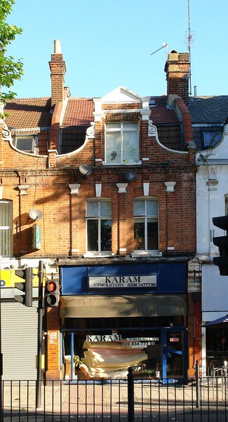 Plus de détails pour 27 High St, Londres - Commerce de détail à louer